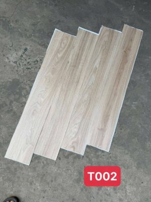 Sàn nhựa giả gỗ . Sàn nhựa vân gỗ mã keo sẵn dày 1,8 mm Mã T002